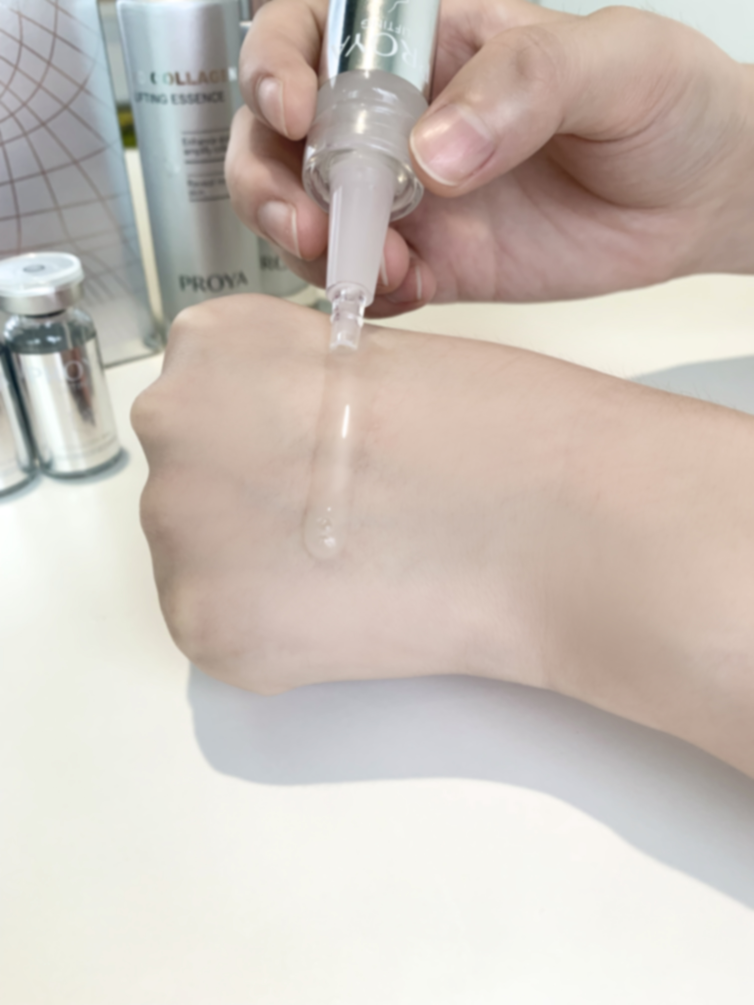 4D胶原蛋白雕塑精华 —— LL